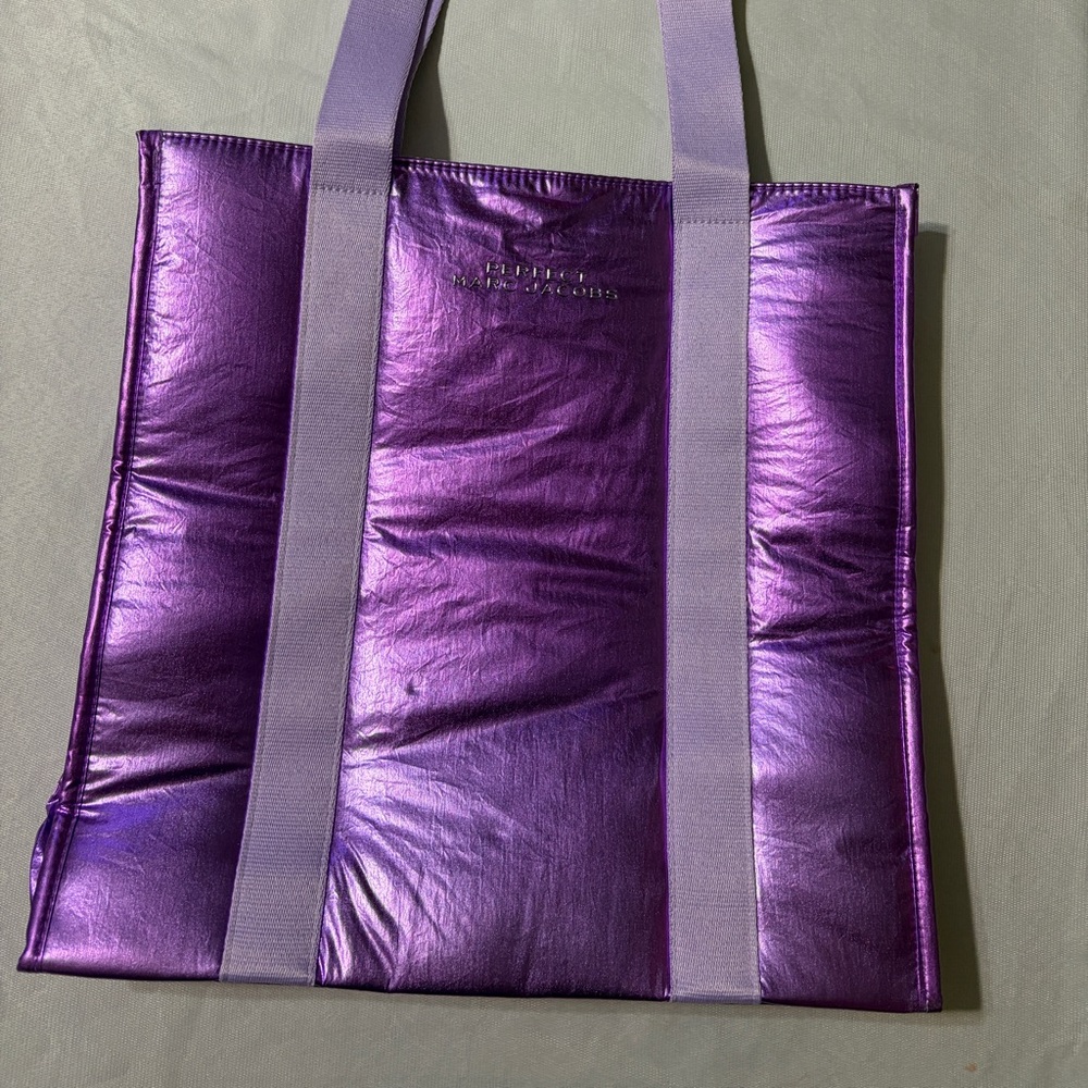 Marc Jacobs Shiny Purple Tote Bag - Picture 3 of 15